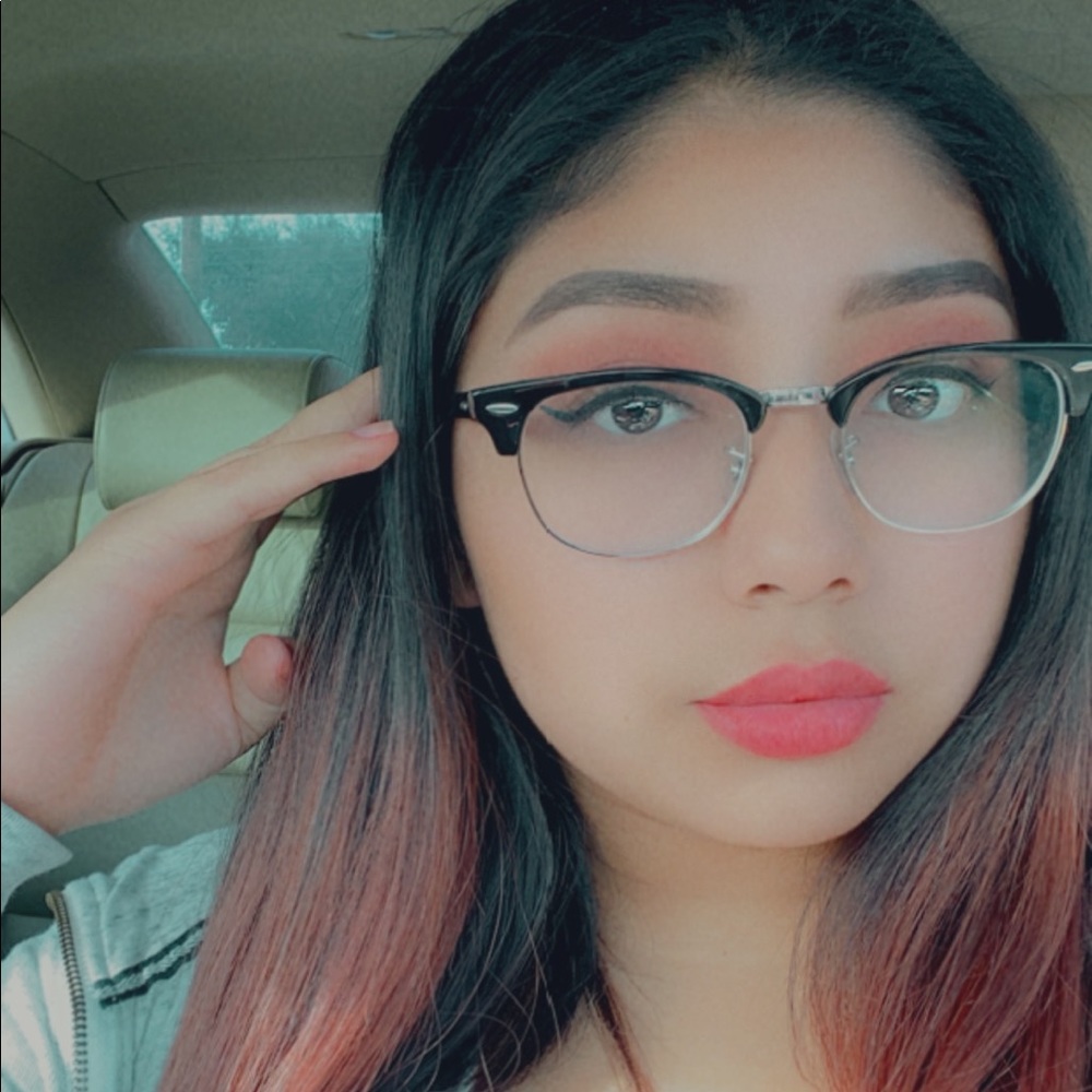 Meet your Posher, Alida